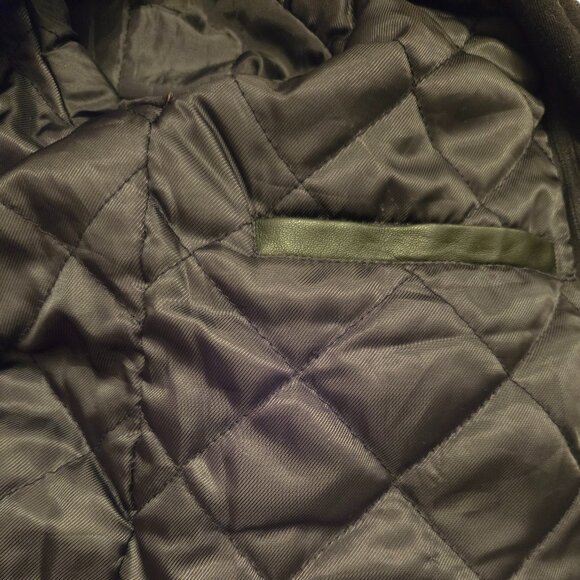 Boys leather jacket with detachable hoodie - Picture 9 of 10